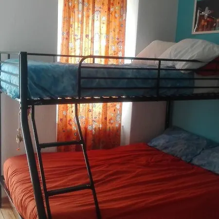 Fairy Housing Unit At 10 Minutes Drive From Lugano *